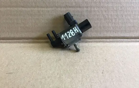 Volvo V50 Turbo solenoid valve 4M5G9A500NA LF15 465944618