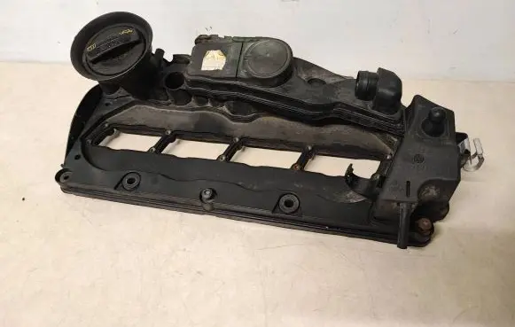 Volkswagen Tiguan Rocker cam cover 03L103469