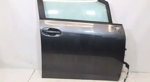 Toyota Verso Front door 