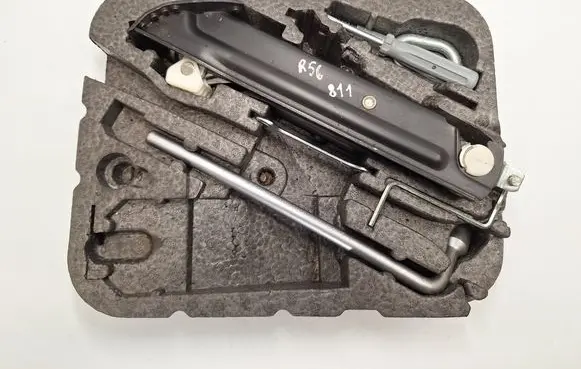 Mini One - Cooper Coupe R56 Tool set 71106778555 71106778554