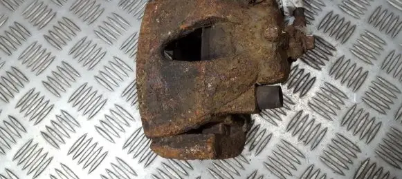 Opel Zafira A Front brake caliper