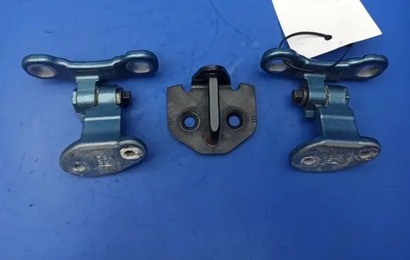 Rear door hinge set