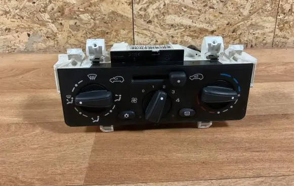 Citroen C3 Climate control unit F664479W 69300002 F86B866