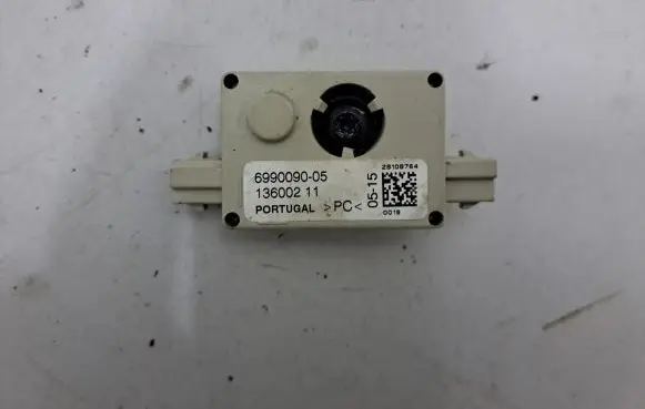 BMW 6 F12 F13 Aerial antenna amplifier 6990090
