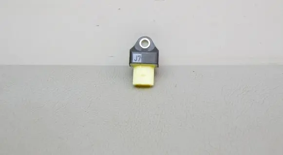 Lexus UX Airbag deployment crash/impact sensor 8983128040