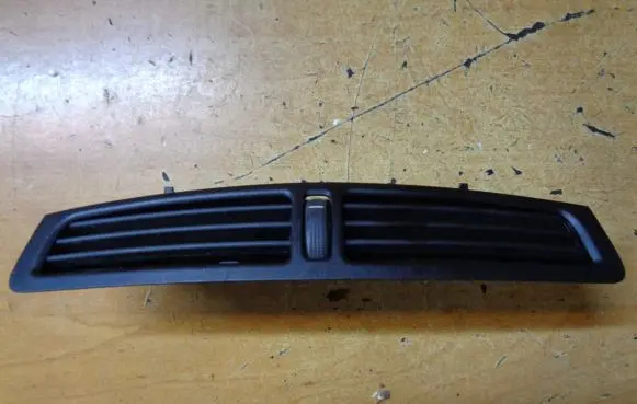 Ford Grand C-MAX Dash center air vent grill AM51R01815AC