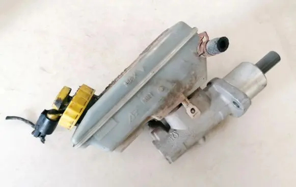 Seat Alhambra (Mk1) Master brake cylinder 7m3611303