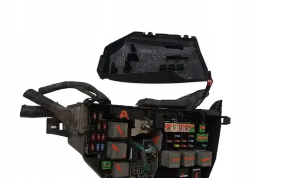 Ford S-MAX Fuse box set 669T-14A076-CA