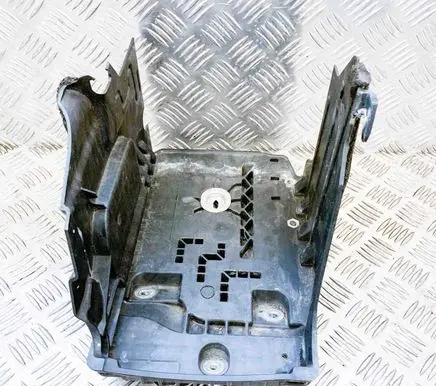 Battery box tray