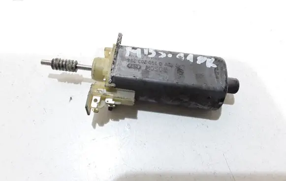 Mercedes-Benz S W221 Seat adjustment motor 0390203254