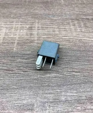 Mini One - Cooper R50 - 53 Other relay 1393415 V23073B1008X19