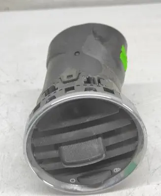 Peugeot 3008 I Dash center air vent grill Y05201