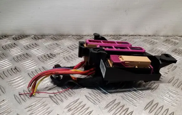 Audi A5 Sportback 8TA Fuse module 8K2971845B