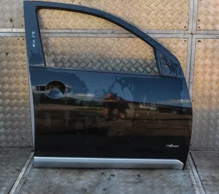 Mitsubishi Outlander Front door