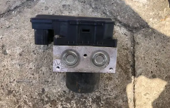Mini Cooper Countryman R60 ABS Pump 9807162