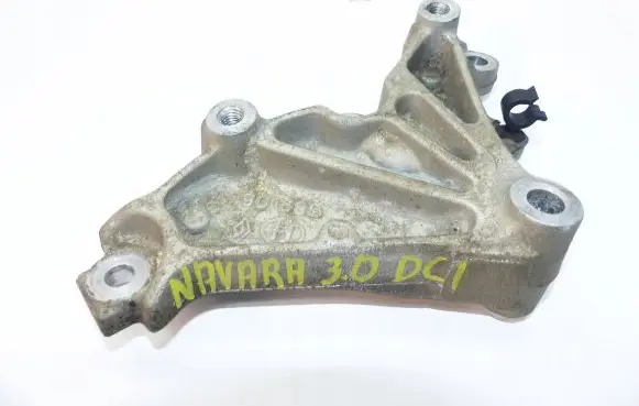Nissan Navara D40 Engine mounting bracket 901592