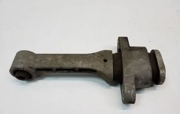 KIA Sportage Engine mount bracket