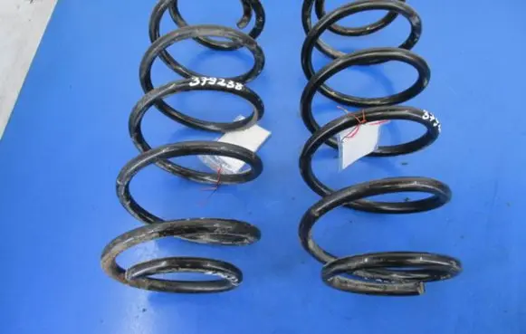 Opel Astra F Front coil spring