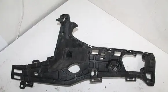 Volvo S90, V90 Front bumper mounting bracket 31383237