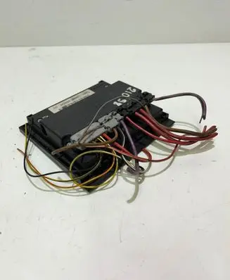 Mercedes-Benz E W210 Coolant fan relay 2105450232