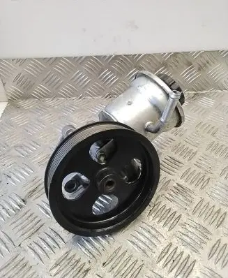 Toyota Corolla Verso AR10 Power steering pump