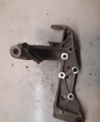 Seat Leon (1P) Front lower control arm/wishbone EN1706AC