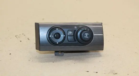 Chevrolet Captiva Wing mirror switch