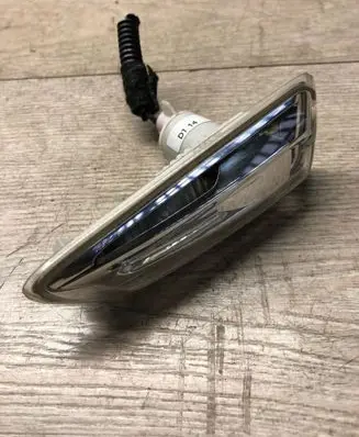 Opel Astra K Front fender indicator light 13491088 3361531665