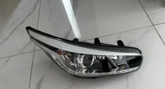 KIA Ceed Headlight/headlamp 92102A2220 R009B220DRY