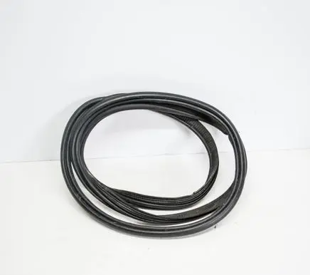 Volkswagen Polo Trunk rubber seal (body) 