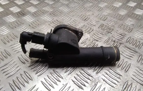 Audi A3 S3 8P Engine coolant pipe/hose 038121132G