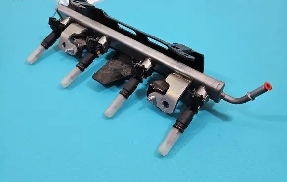 Fuel injector
