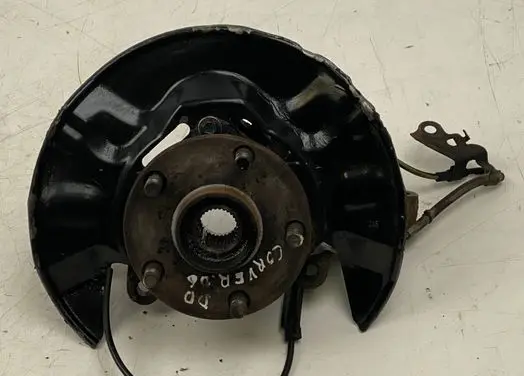 Front wheel hub