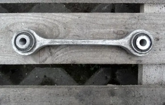 Volkswagen Touareg I Rear control arm