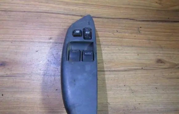 Toyota Yaris Electric window control switch 012313d