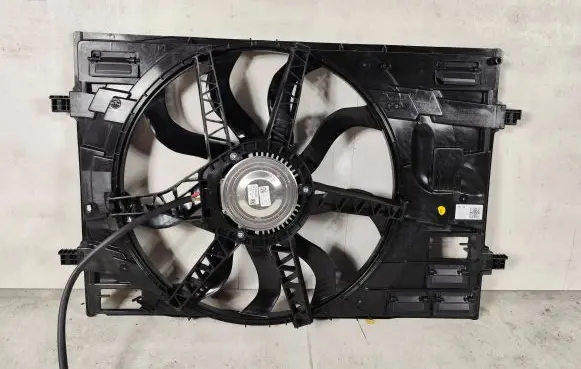 Volkswagen Golf VIII Electric radiator cooling fan 5WA121203P