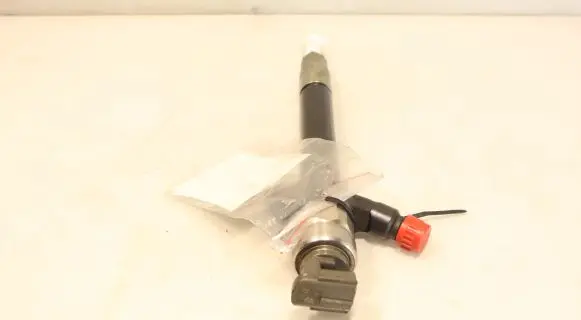 Toyota Auris 150 Fuel injector 50351428