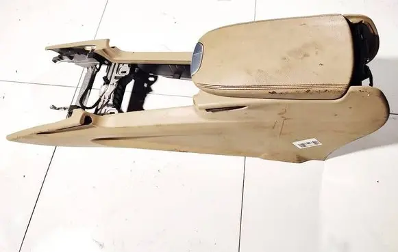 Mercedes-Benz ML W164 Armrest a1546801814