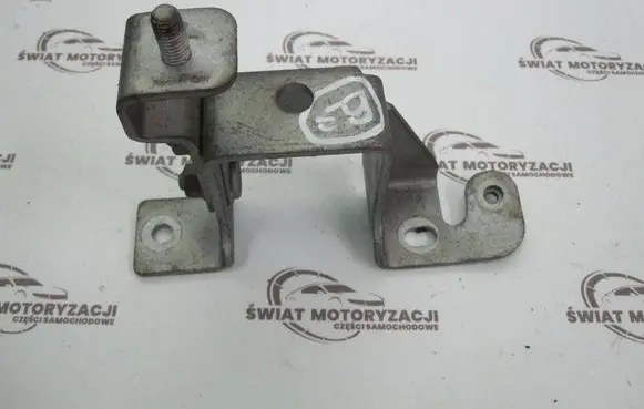 Mercedes-Benz E W212 Engine mount bracket A2044901140