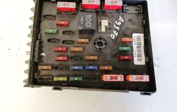 Volkswagen PASSAT B6 Fuse box set 3c0937125 6359-2777
