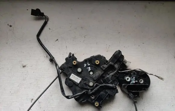Volkswagen Transporter - Caravelle T5 Sliding door lock 7H0843654CC 15507 01072148005