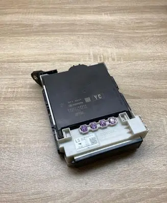 Lexus RX 450H Fuse module 8922148580 8273048Z50A