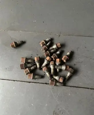 Opel Meriva B Nuts/bolts 