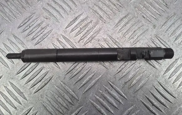 Mercedes-Benz C W204 Fuel injector A6460700987 HEU2HN
