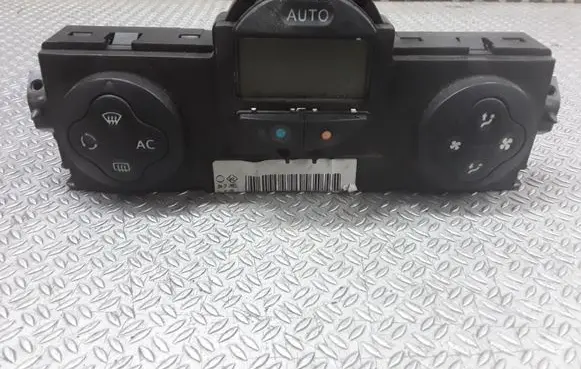 Renault Scenic II - Grand scenic II Climate control unit 8200344841