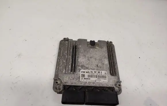 Volkswagen Golf VII Engine control unit/module 04L907309B