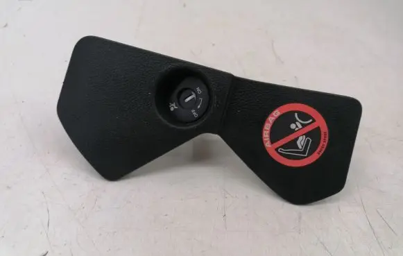 Nissan Note (E11) Dashboard side end trim 684989U100
