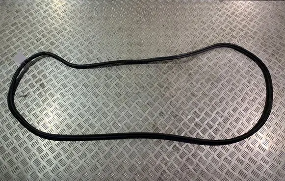 Audi A8 S8 D4 4H Engine compartment rubber 4H0823731E