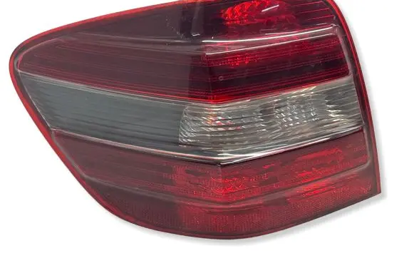Mercedes-Benz ML W164 Rear/tail lights 404101L