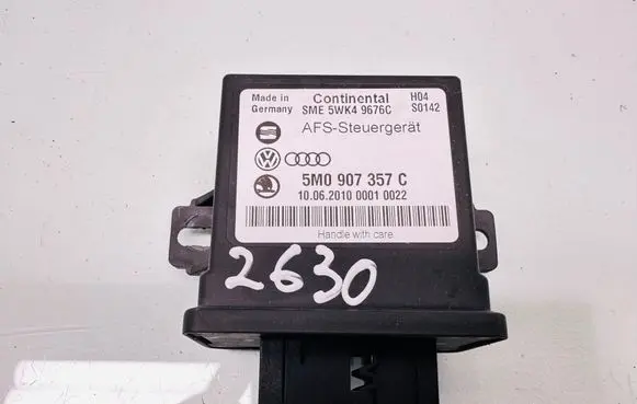 Volkswagen Golf VI Light module LCM 5WK49676C 5M0907357C